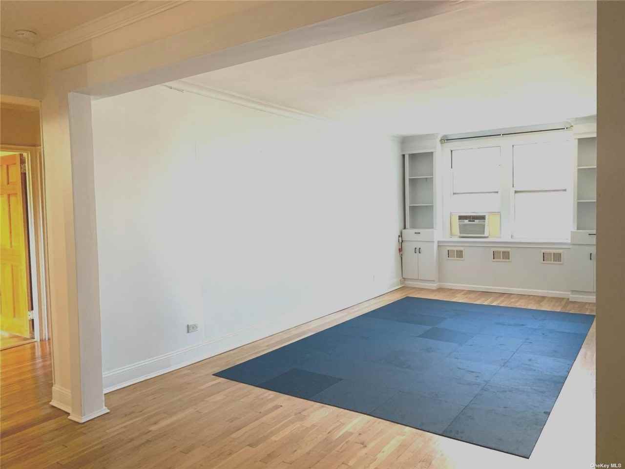 4150 78th St #422 - Photo 3 of 7