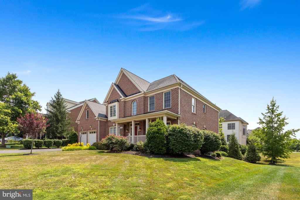 8409 Link Hills Loop - Photo 2 of 39