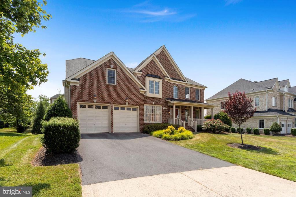 8409 Link Hills Loop - Photo 3 of 39