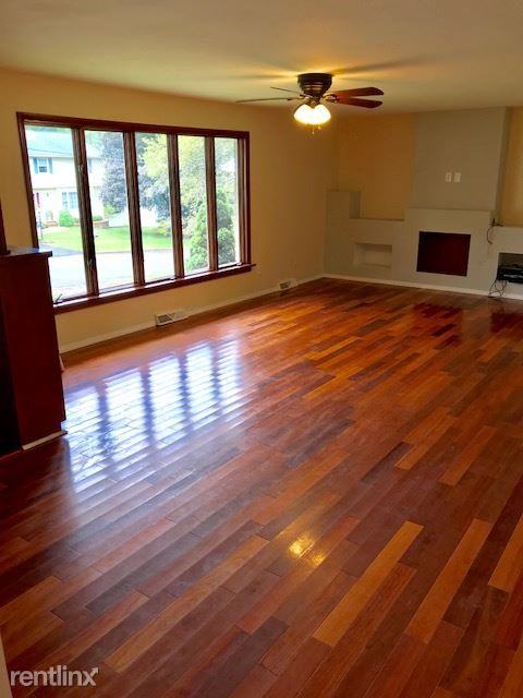 4513 Mansfield Rd - Photo 2 of 15