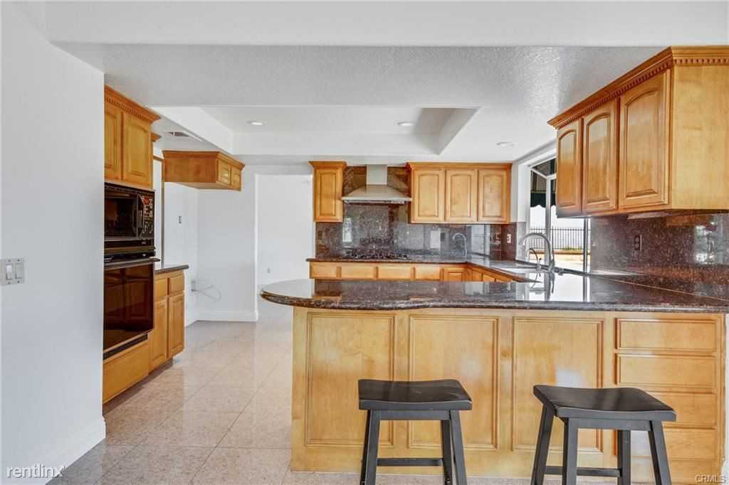 2410 Pointer Dr - Photo 3 of 10