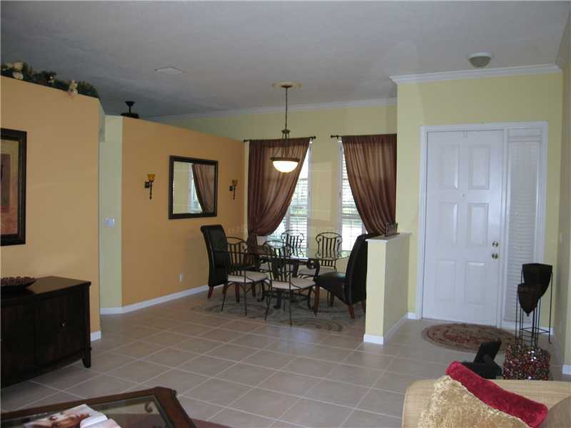 4207 NW 42nd Terrace - Photo 3 of 16