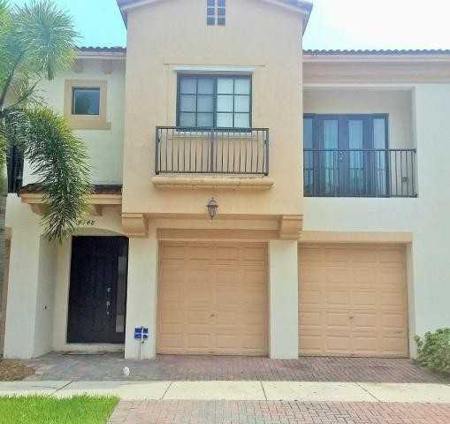 4748 Grand Cypress Cir N - Photo 2 of 9
