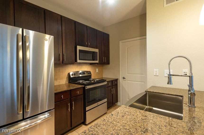 3637 - Photo 2 of 10