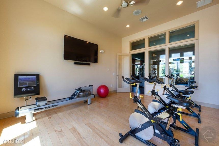 3637 - Photo 3 of 10