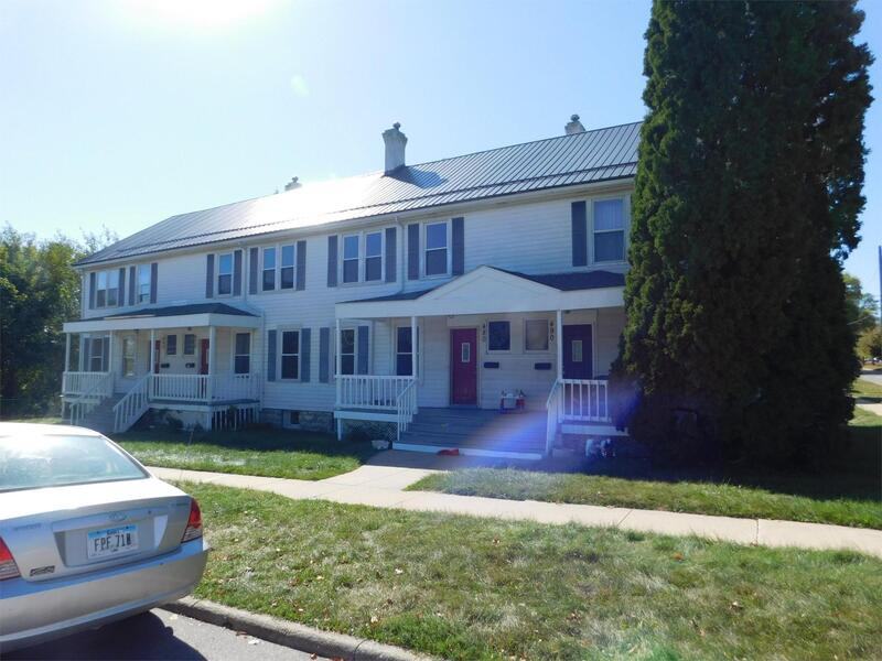470 12th St - Photo 2 of 24