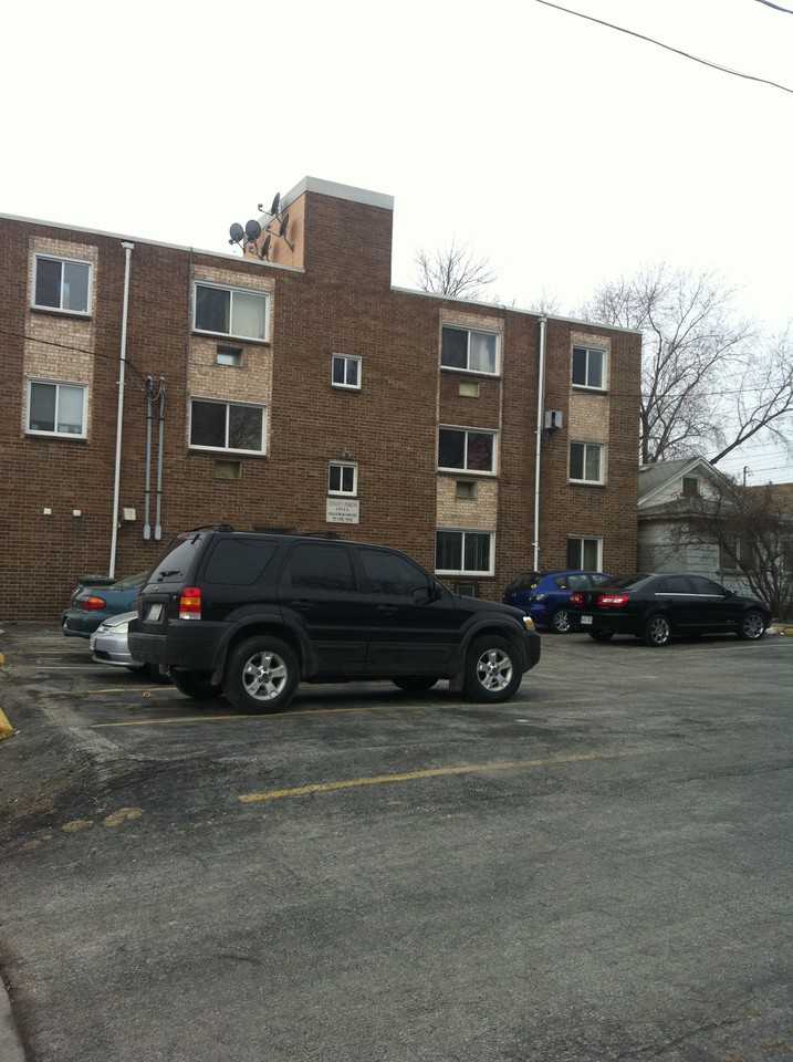 892 Campbell Ave - Photo 3 of 5