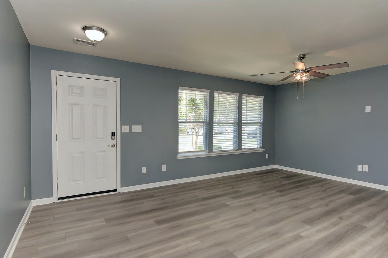 1329 Killashee Ct - Photo 4 of 12