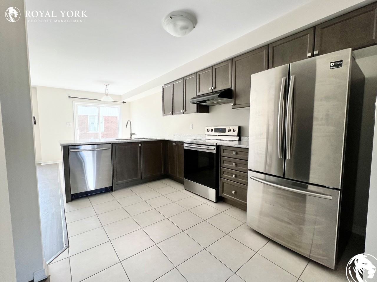 171 Thompson Rd - Photo 3 of 41