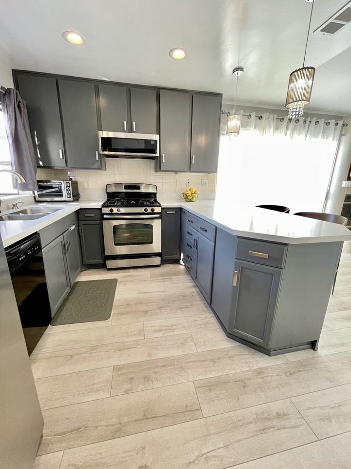10238 Brooke Avenue - Photo 3 of 6