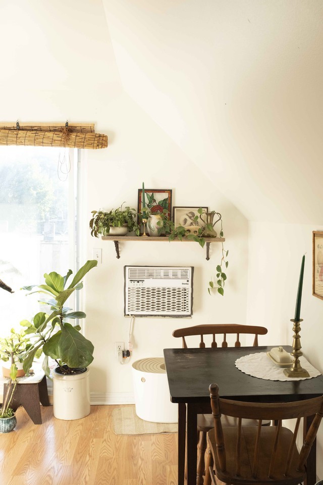 689 Indian Road #3 - Photo 3 of 10