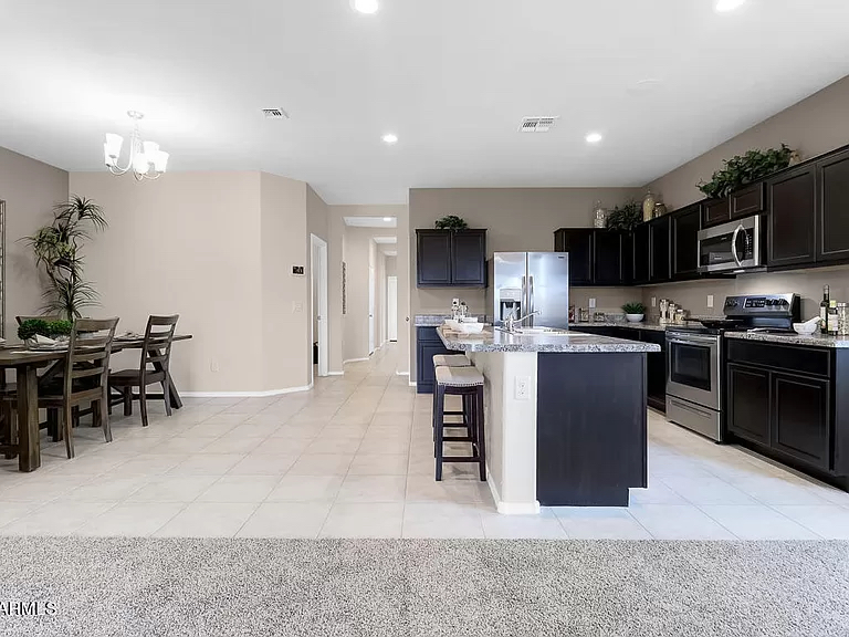 24660 N Barley Rd - Photo 2 of 7