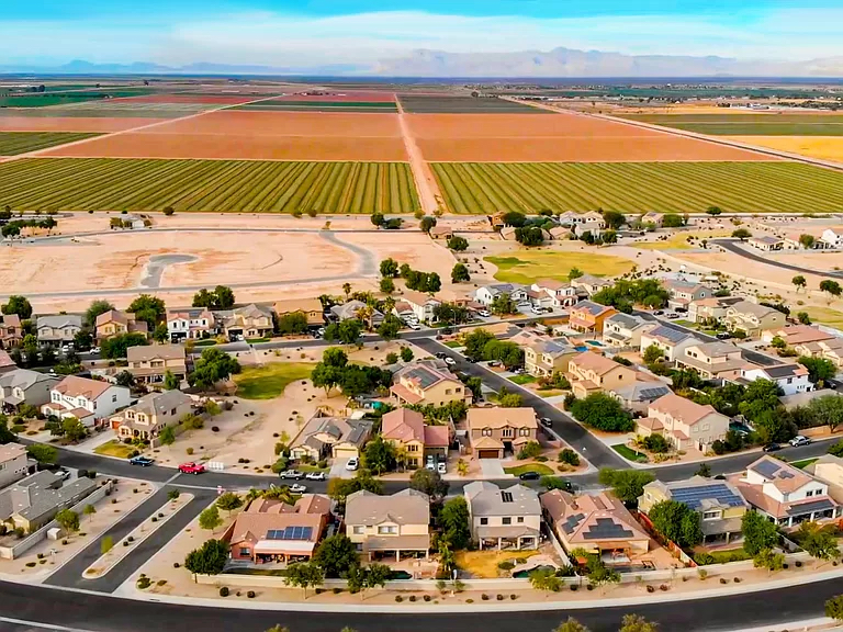 24660 N Barley Rd - Photo 6 of 7