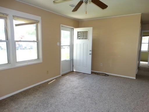 2806 W 70th St - Photo 3 of 24