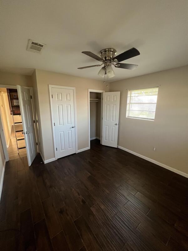 210 W Genie St - Photo 6 of 10