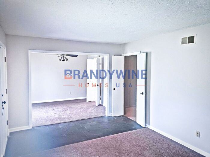 170 Sullivan Dr - Photo 3 of 15