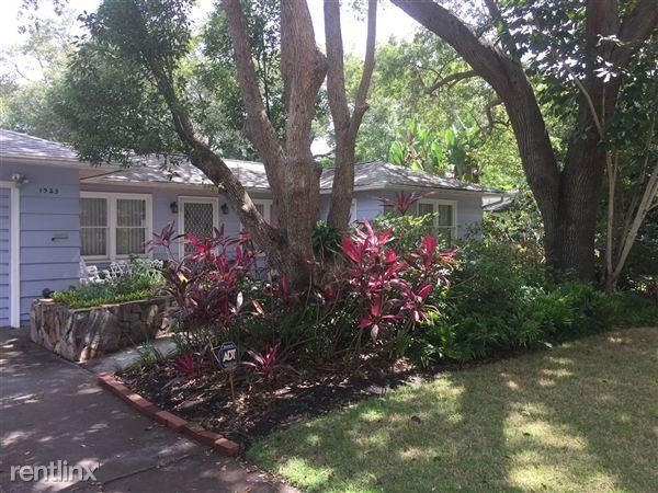 1925 Oleander St - Photo 2 of 10