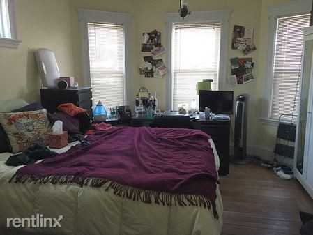296 Highland Ave - Photo 3 of 4