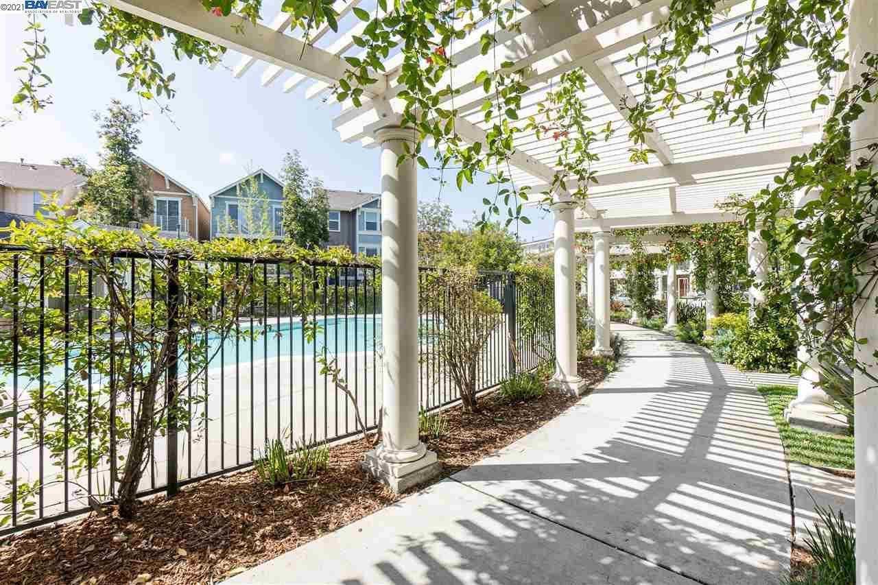 4290 Westerly Common - Photo 3 of 13