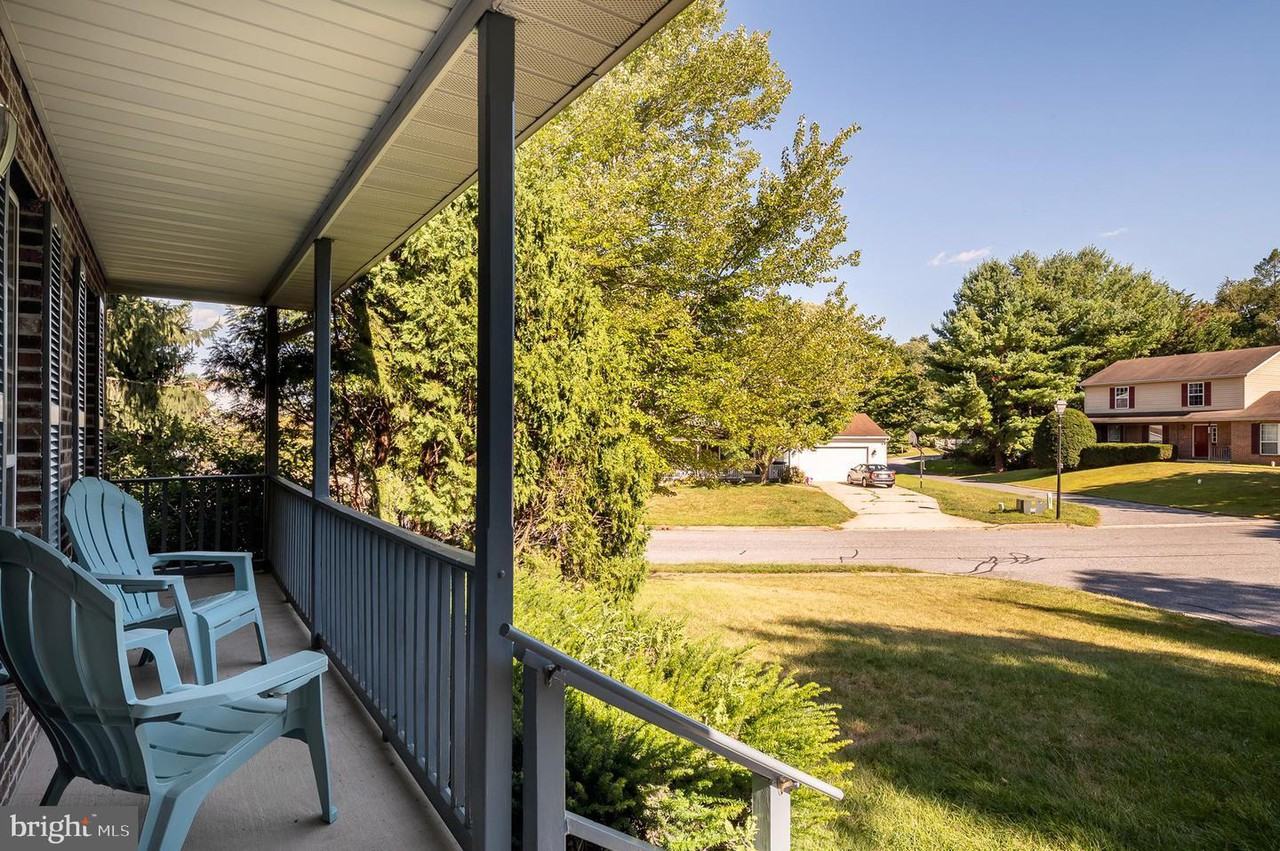 1400 Popes Creek Dr #1 - Photo 3 of 22