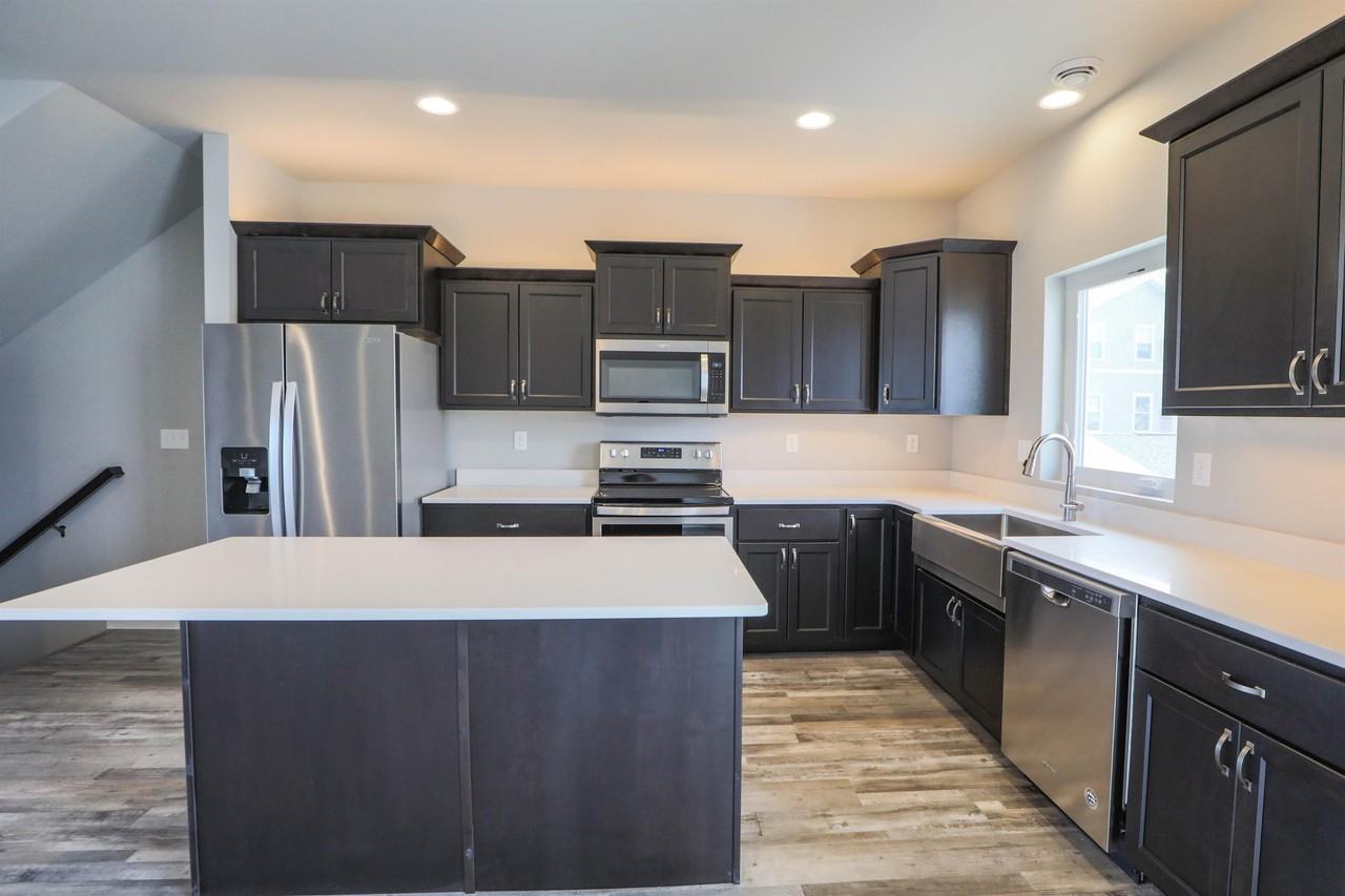 3309 6th Way E #B - Photo 7 of 33