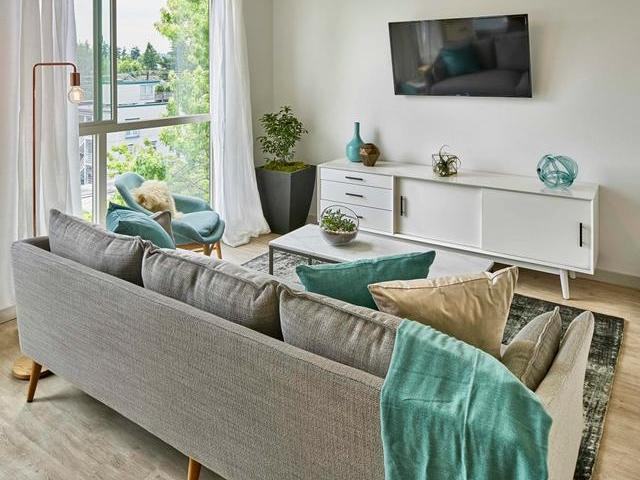 3801 Stone Way N - Photo 3 of 34