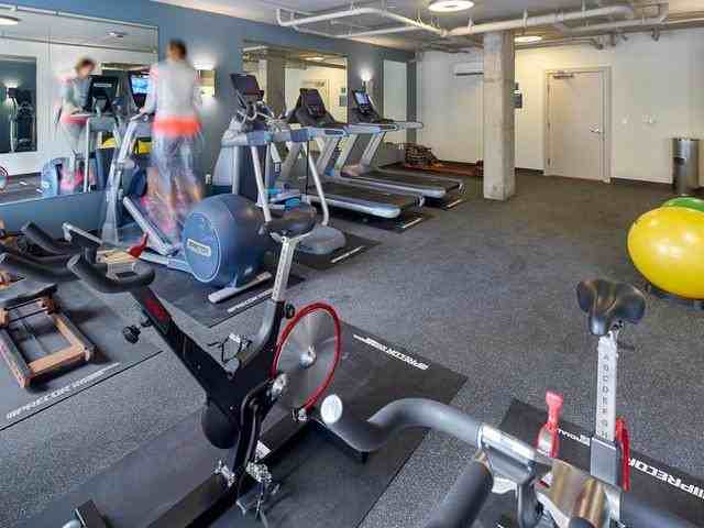 3801 Stone Way N - Photo 2 of 34