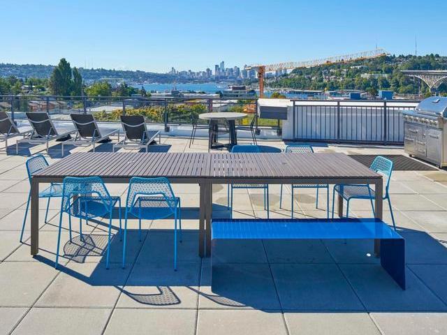 3801 Stone Way N - Photo 6 of 34