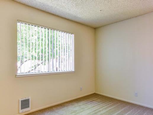 34864 Mission Blvd - Photo 2 of 22