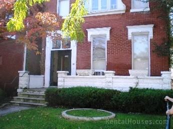 518 W Breckinridge St #1 - Photo 2 of 2