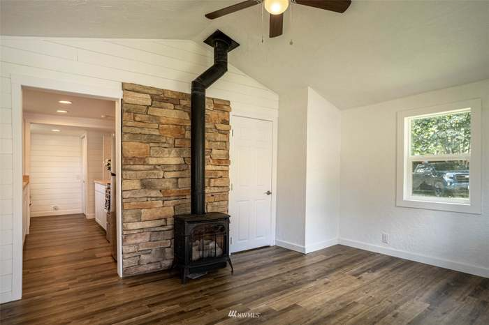 926 Austin Ave - Photo 7 of 7