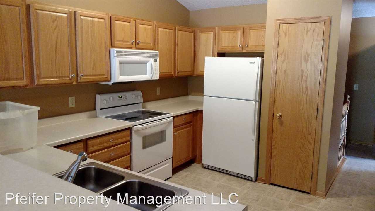 769 Rockford Ave E - Photo 3 of 10