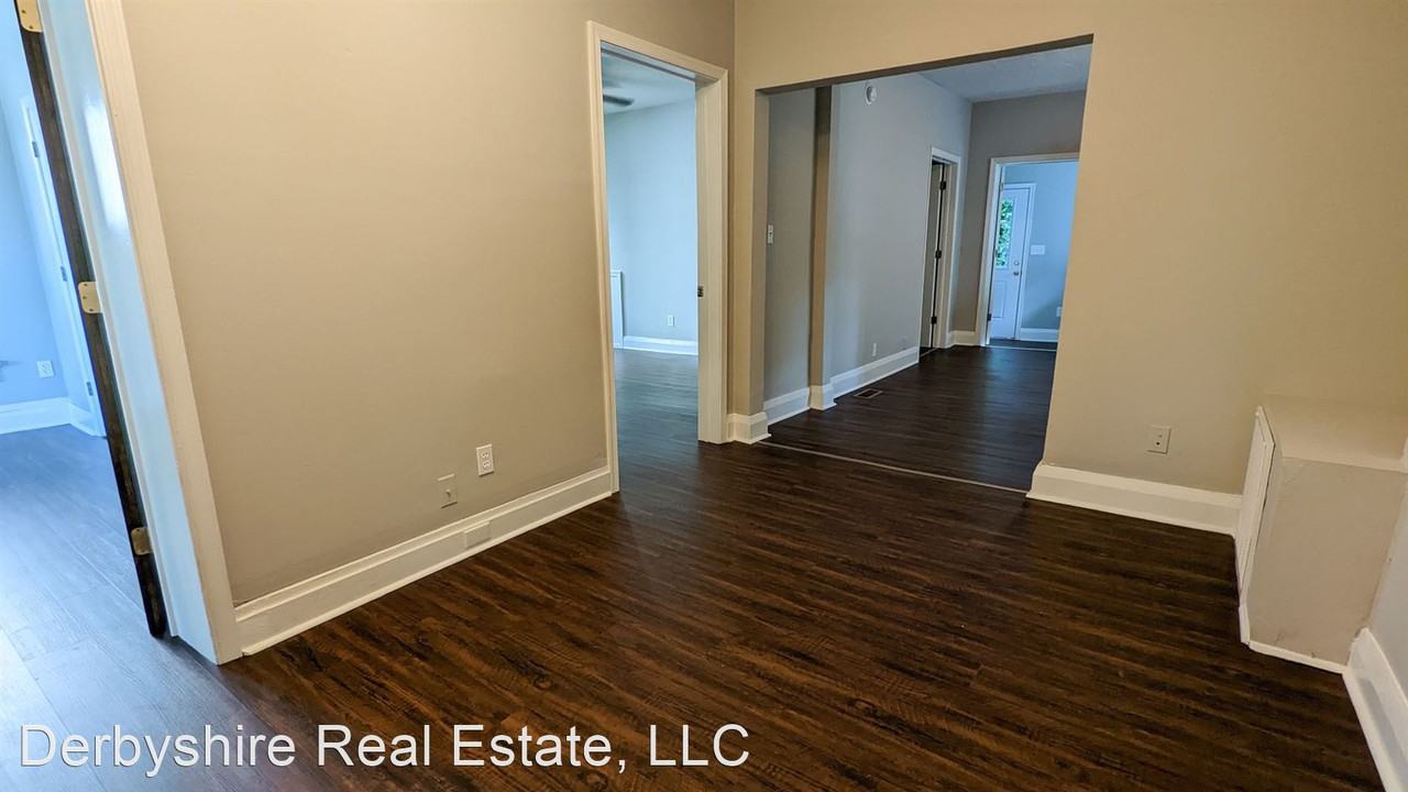 820 Rivermont Ave - Photo 2 of 8