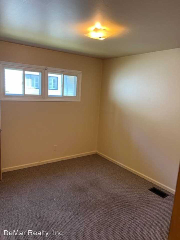 2962-2962 1/2 Roosevelt - Photo 3 of 6