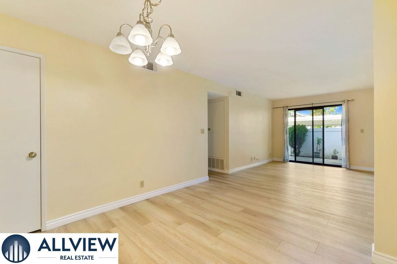 275 Tarocco - Photo 3 of 30