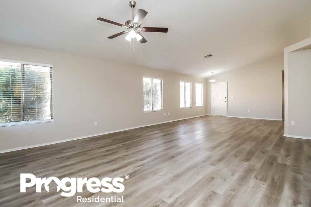 2092 E Saratoga St - Photo 3 of 16