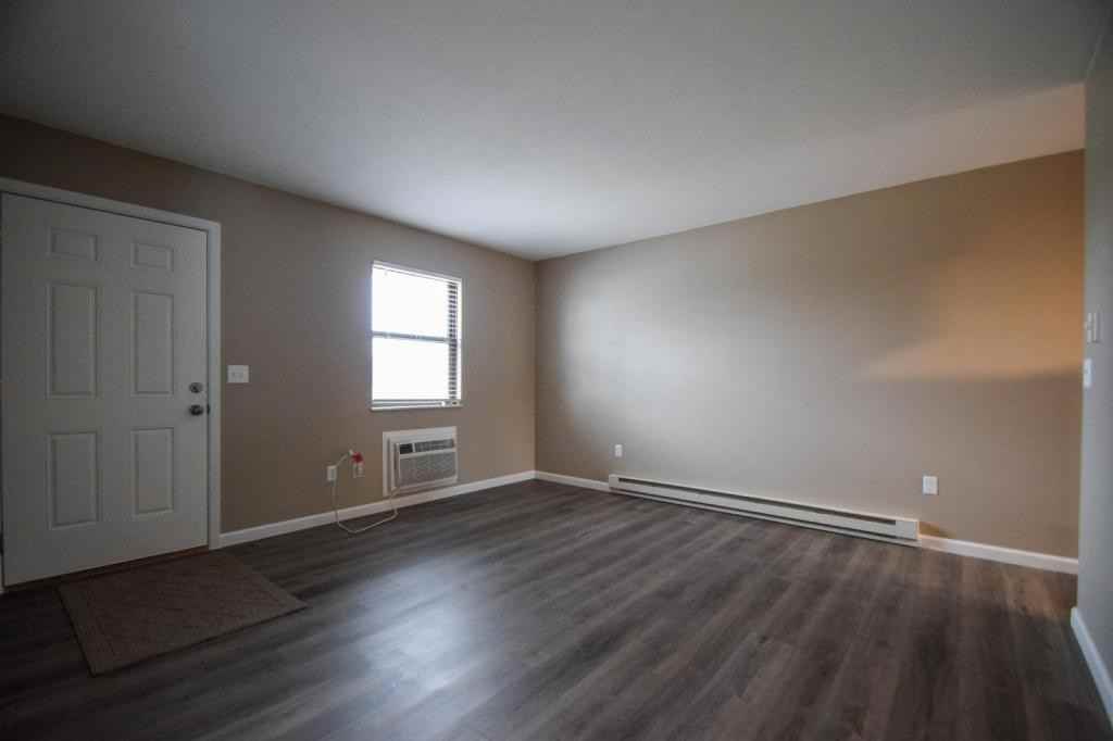 3445 Lilac Ln - Photo 4 of 13
