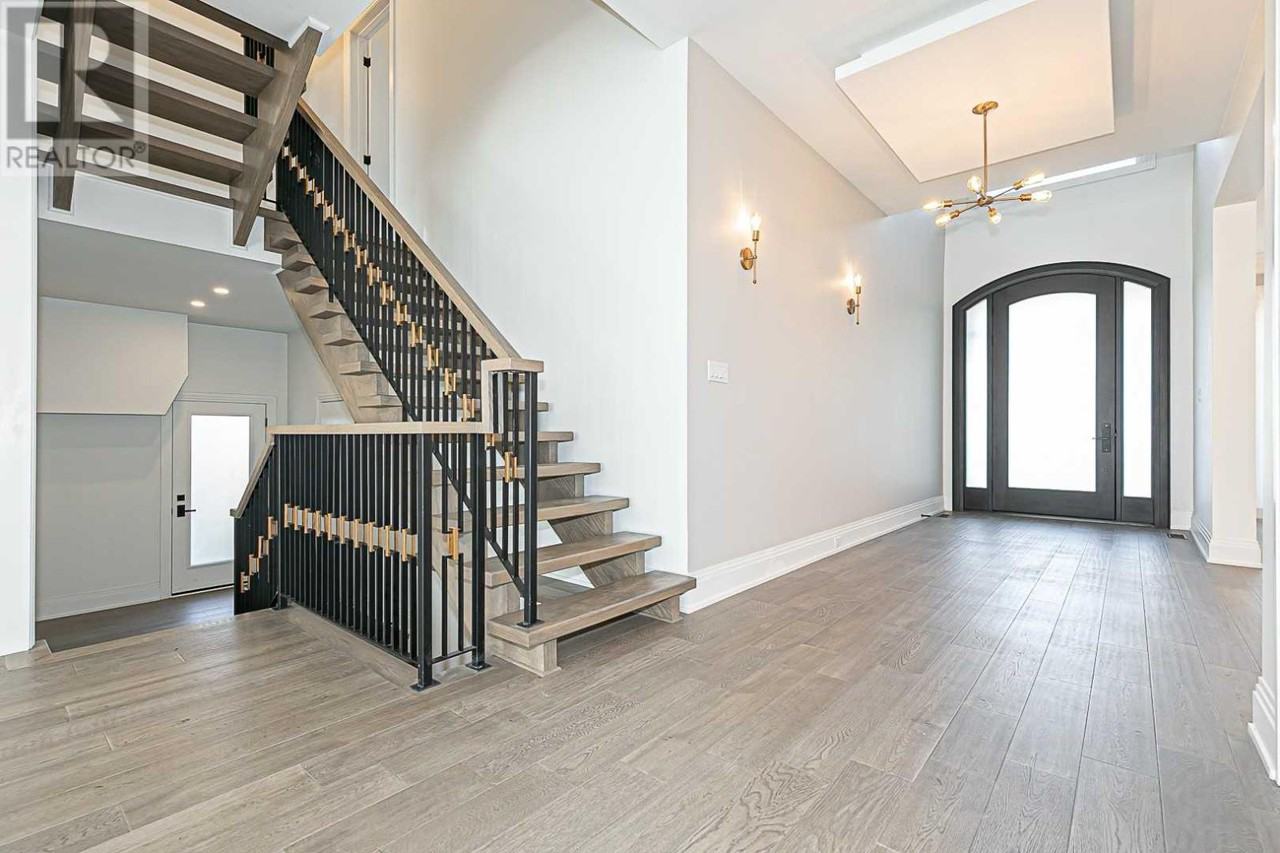 421 Elgin Mills Road West - Photo 3 of 40