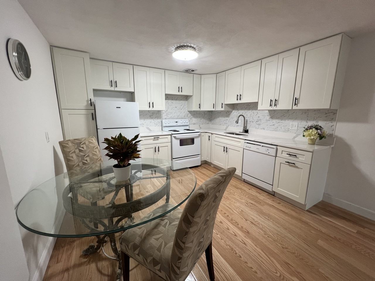 99 Pleasant St - Photo 7 of 16