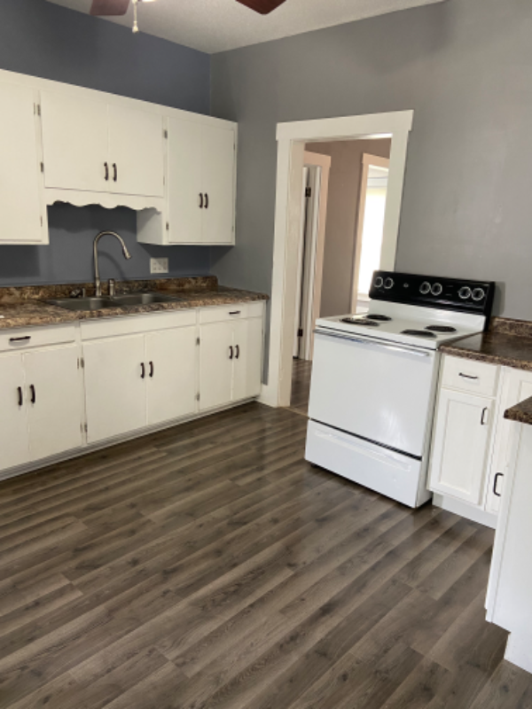 631 Central Ave - Photo 2 of 6