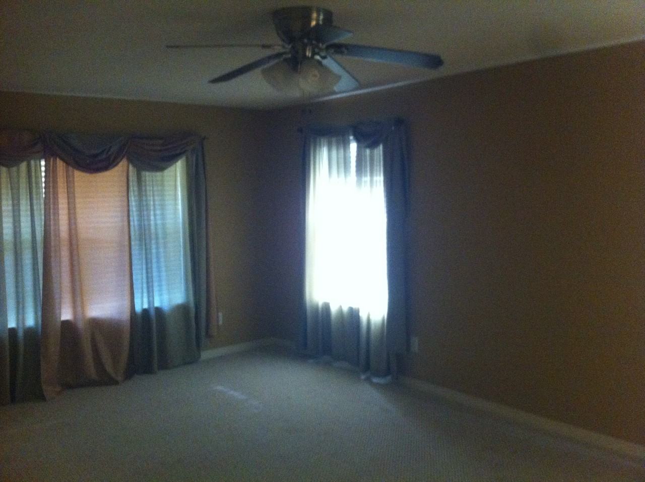 7329 N Lake Dr - Photo 2 of 10