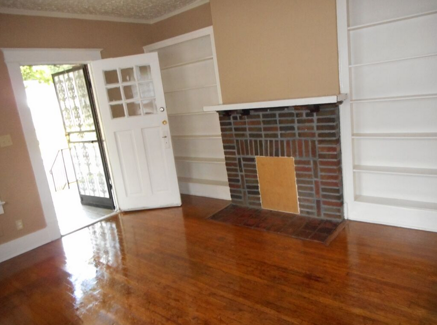 738 N Holmes St - Photo 2 of 8