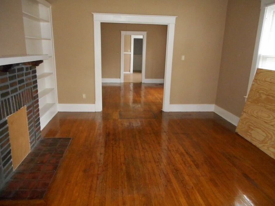 738 N Holmes St - Photo 3 of 8