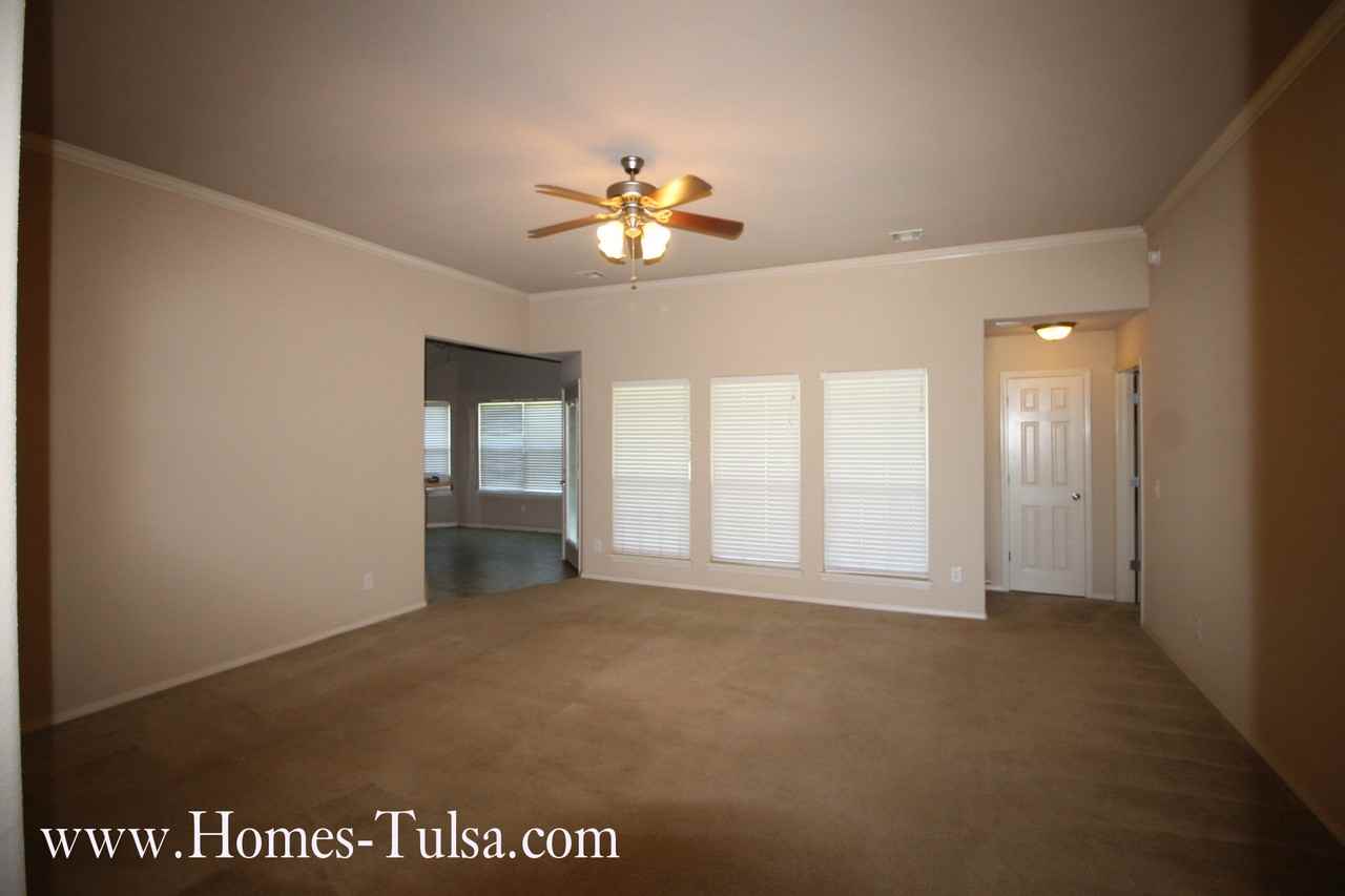 29821 E 137th Pl - Photo 2 of 16