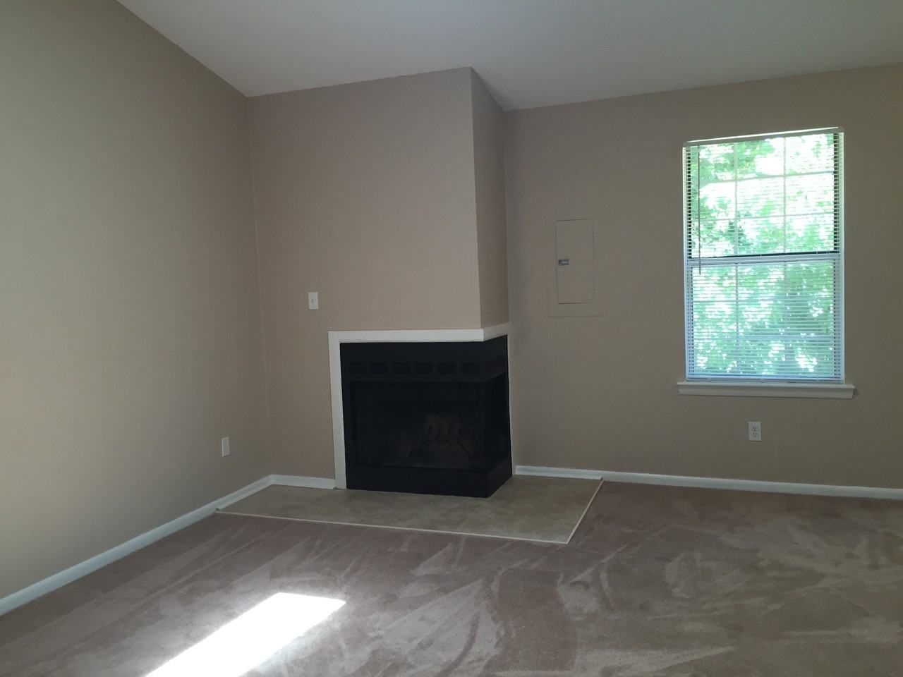 408 Polo Ct - Photo 2 of 18