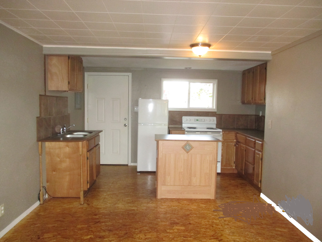 1012 Stockwell Street - Photo 2 of 4
