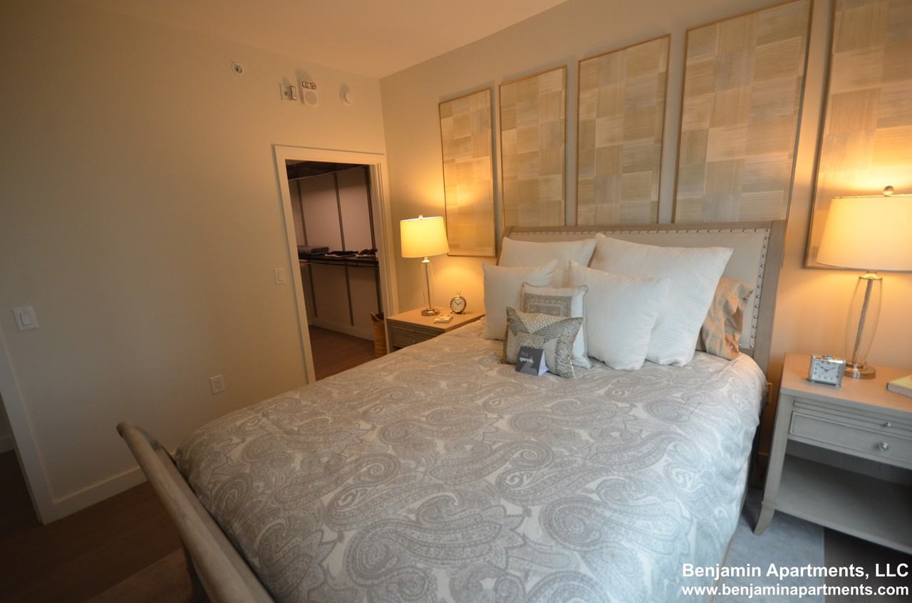 Dalton & Belvidere #1006 - Photo 5 of 33