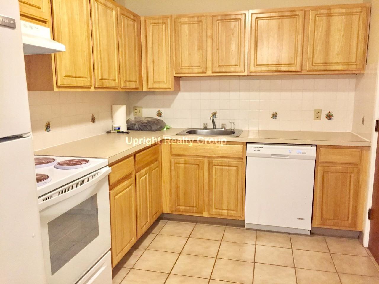 Mayflower Ave #7 - Photo 2 of 14