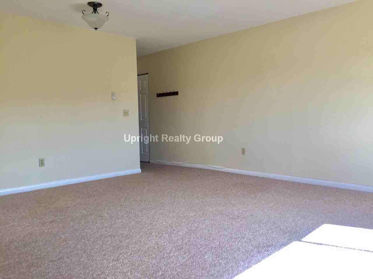 Mayflower Ave #7 - Photo 5 of 14