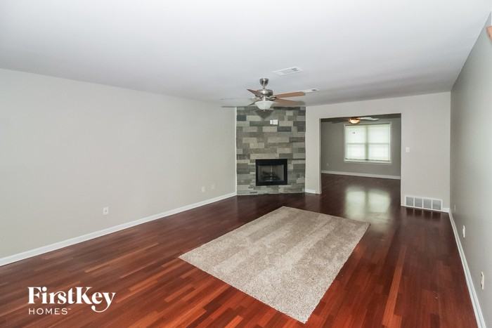 1456 Milestone Cir - Photo 2 of 15